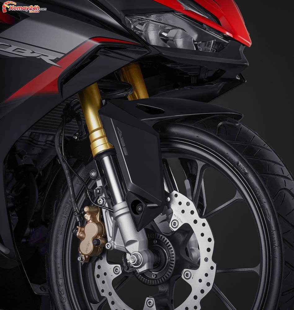 Phuộc ngược USD Showa hoàn toàn mới trên Honda CBR150R 2021