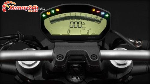 Monster 797 trang bị nhiều tiện ích hiện đại