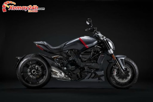 Ducati XDiavel màu Black Star