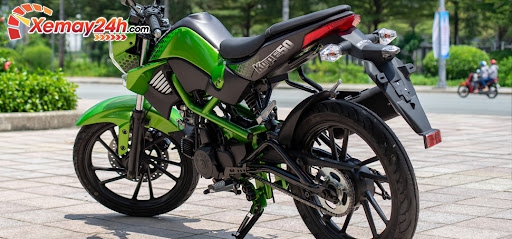 Kiểu dáng mạnh mẽ, bụi bặm theo dòng naked-bike