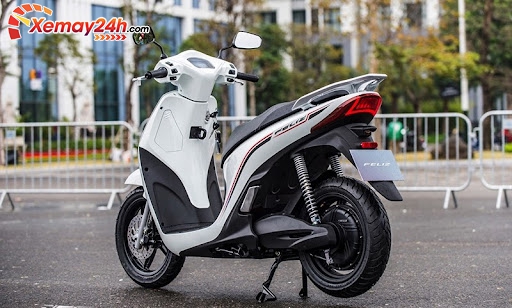 Phần thân xe sử dụng những chi tiết thiết kế tôn dáng.