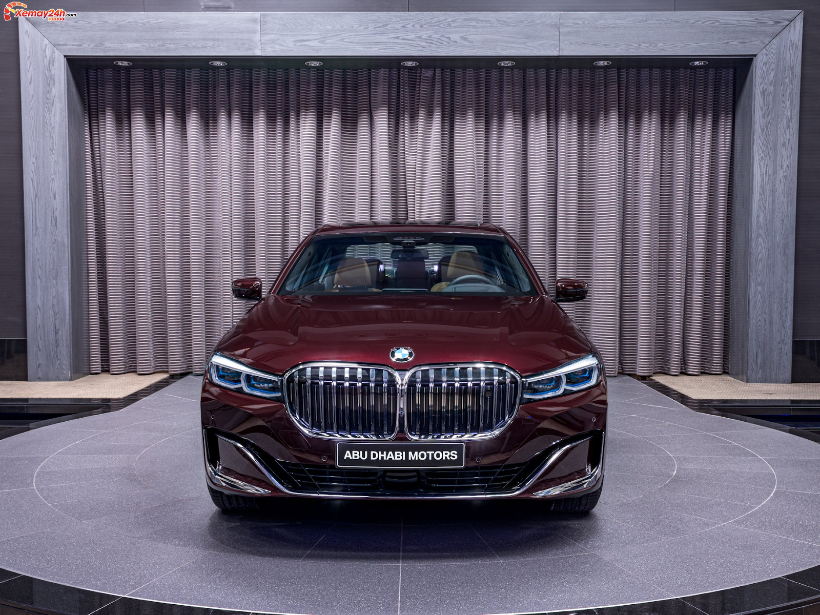 BMW 740Li 2021 đỏ