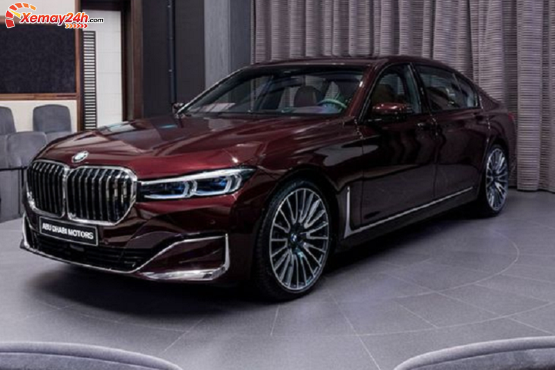 BMW 750Li 2021 màu đỏ bóng