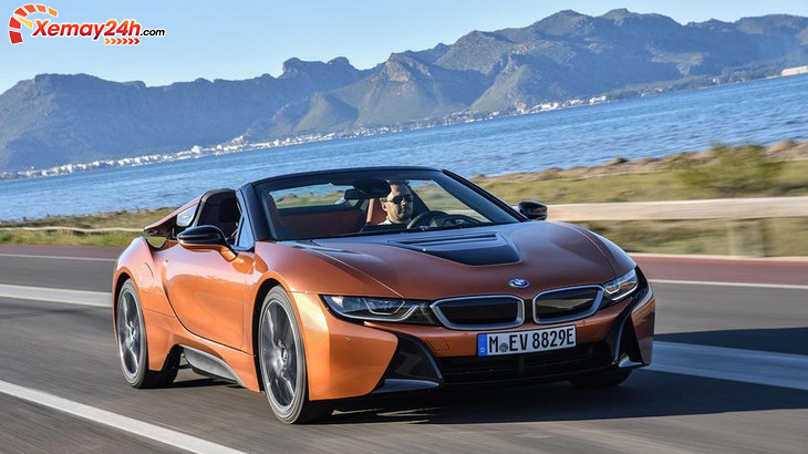BMW i8 2021 được trang bị khá nhiều trang bị an toàn