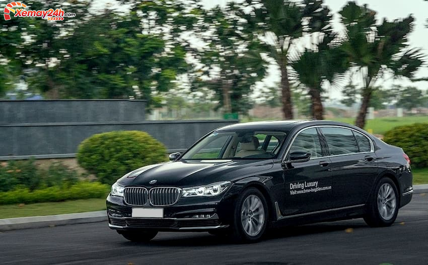 Đánh giá cảm giác lái của xe BMW 730Li 2019