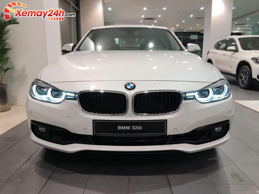 Thiết kế đầu xe BMW 320i 2020 phá cách thể thao