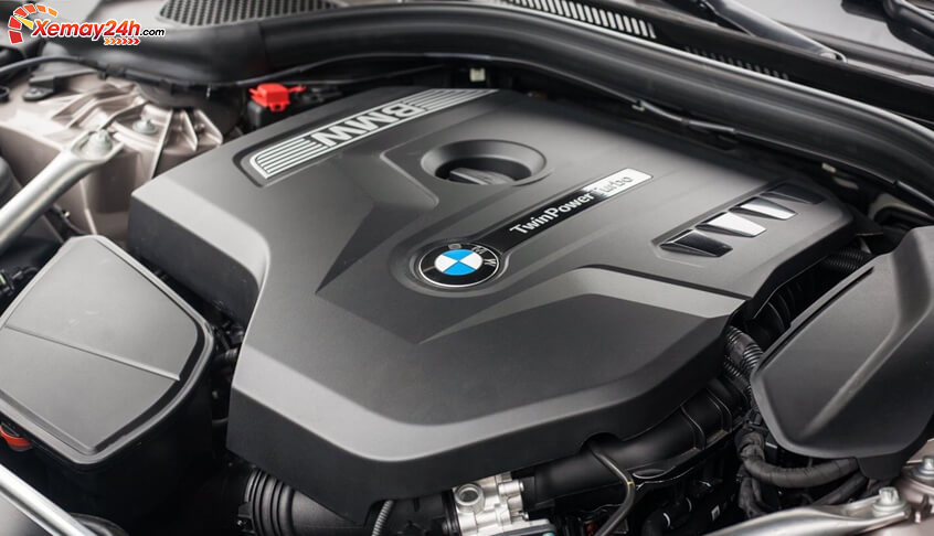 động cơ xăng bốn xi-lanh BMW TwinPower Turbo