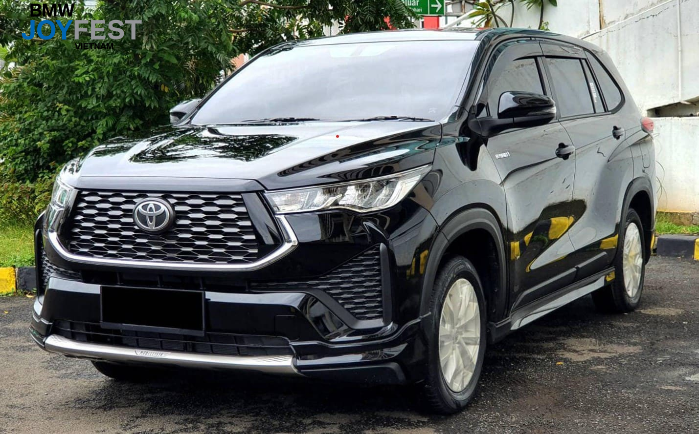 Xe Toyota Innova