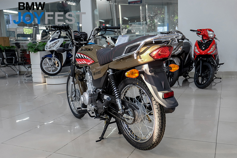 mặt sau suzuki gd110