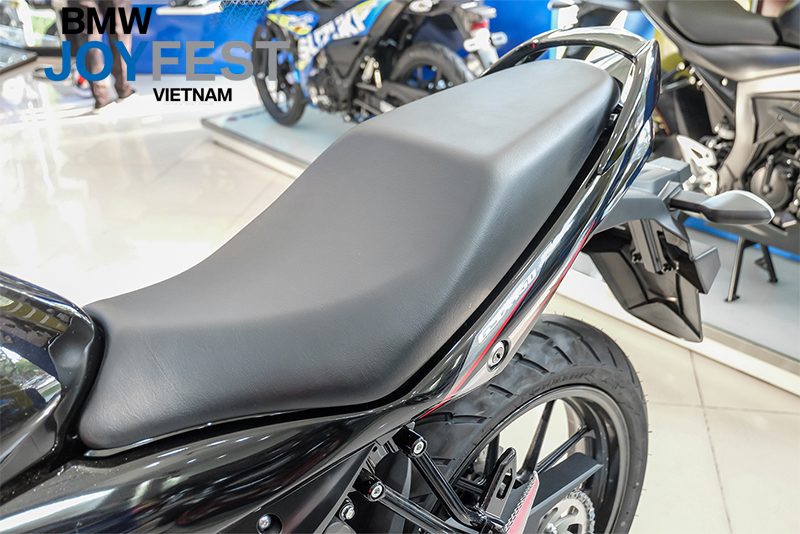 đuôi xe gsx150bandit 