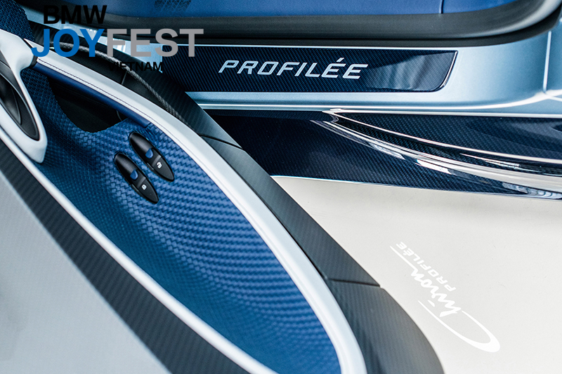 cua-xe-bugatti-chiron