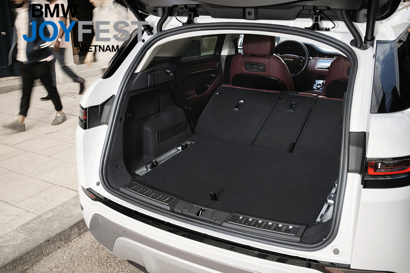 khoang hành lý trên Range Rover Evoque 