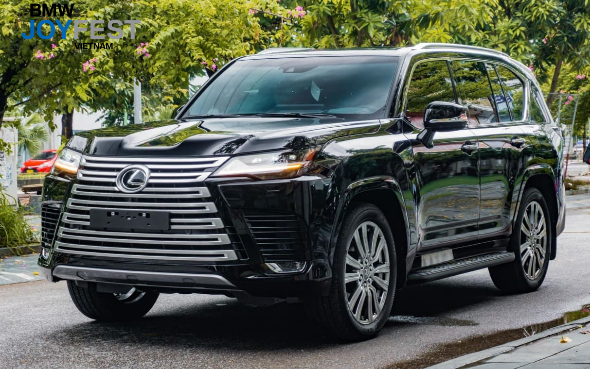 Xe Lexus LX 600